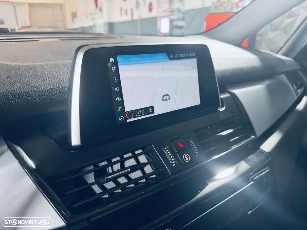 BMW 218 Gran Tourer d Aut. Luxury Line - 30