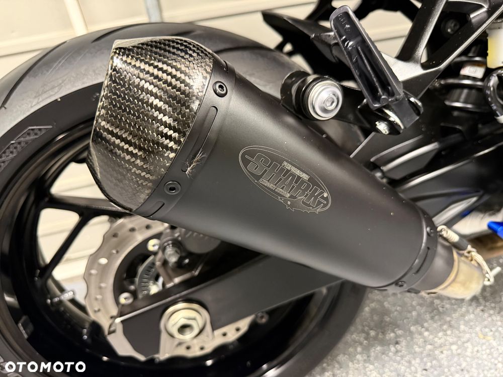 Suzuki GSX - 4