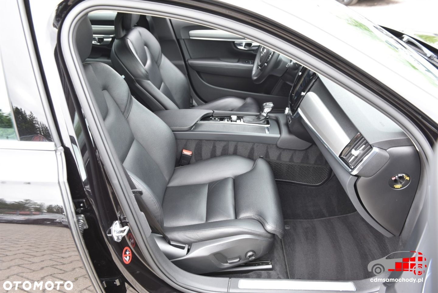 Volvo V90 D4 Momentum - 21