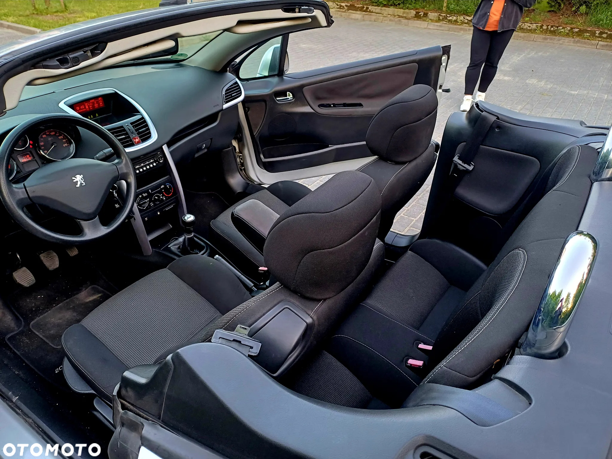 Peugeot 207 CC 120 VTi Active - 9