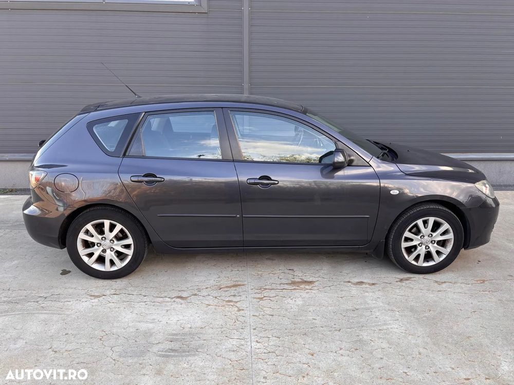 Mazda 3 1.6i CE - 2