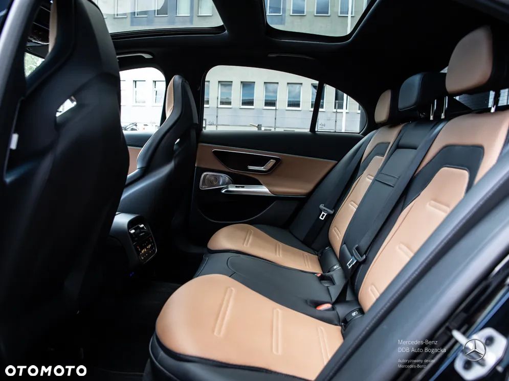 Mercedes-Benz Klasa E ver-amg-53-phev-4maticplus-9g--tronic-tct - 16