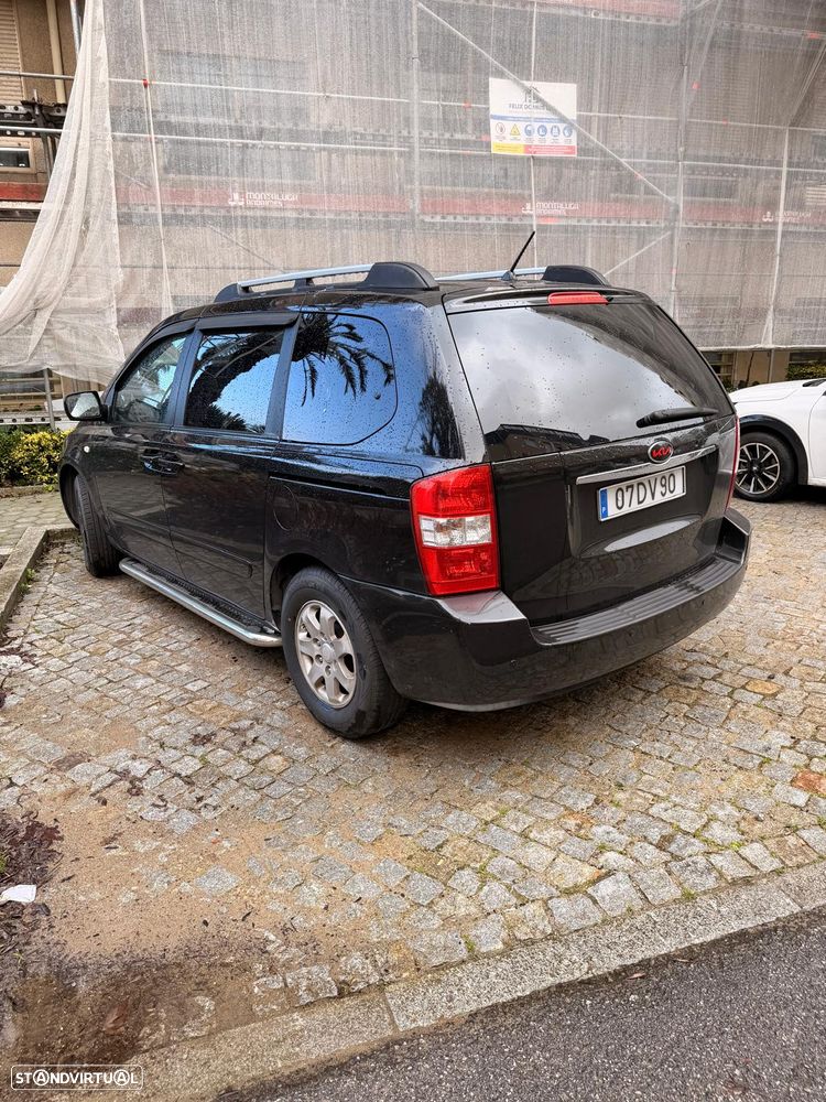 Kia Carnival 2.9 CRDi VGT EX Aut. - 2