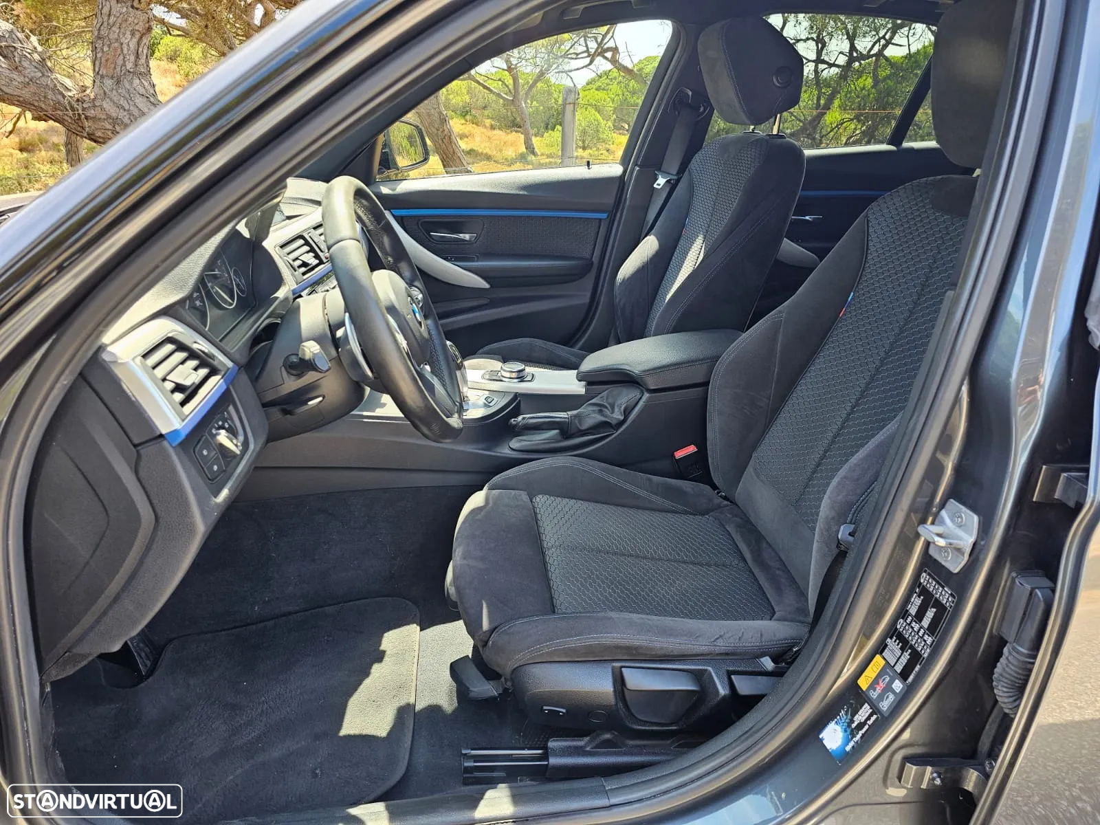 BMW 330 e iPerformance Pack M - 12