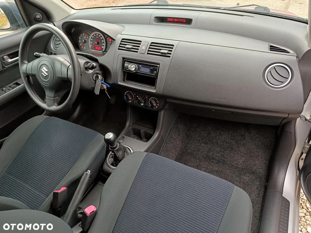 Suzuki Swift 1.3 Comfort - 26