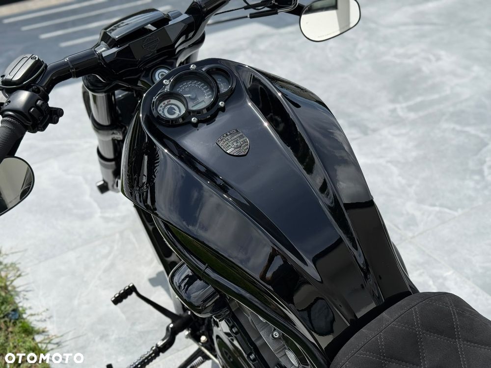 Harley-Davidson V-Rod Muscle - 20