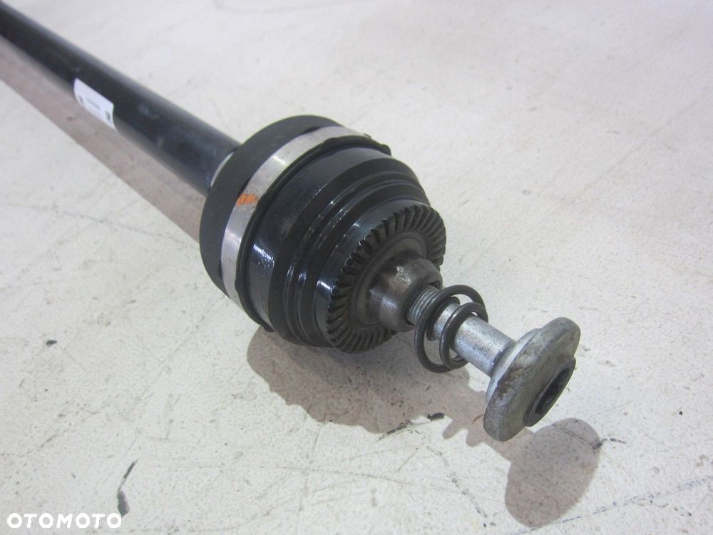 BMW X3 G01 3.0iX PÓŁOŚ TYLNA PRAWA PRAWY TYŁ 7953546 8679940 33207953546 - 3