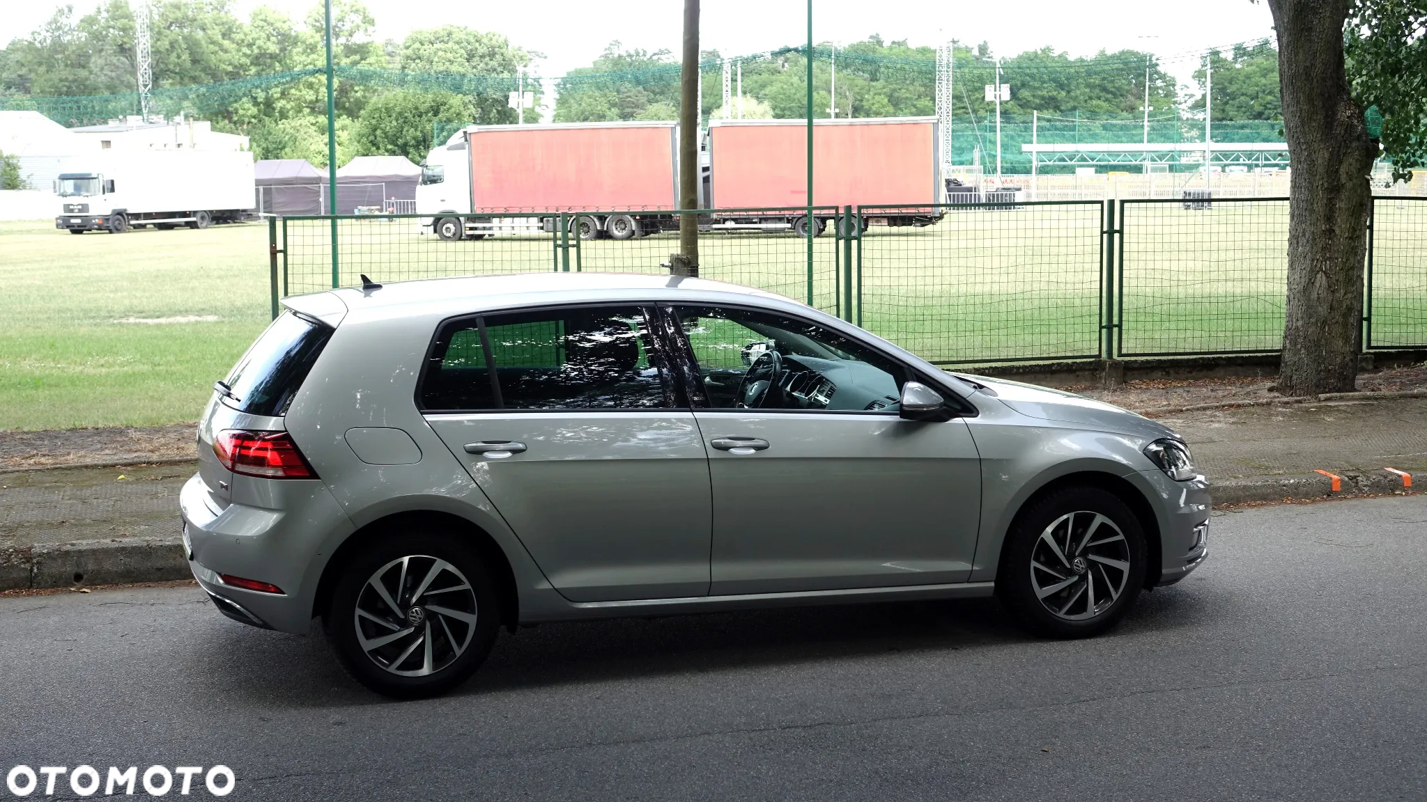 Volkswagen Golf 1.6 TDI Sound - 36