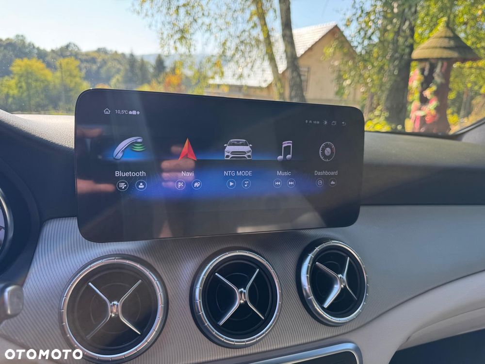 Mercedes-Benz CLA 200 7G-DCT AMG Line - 20