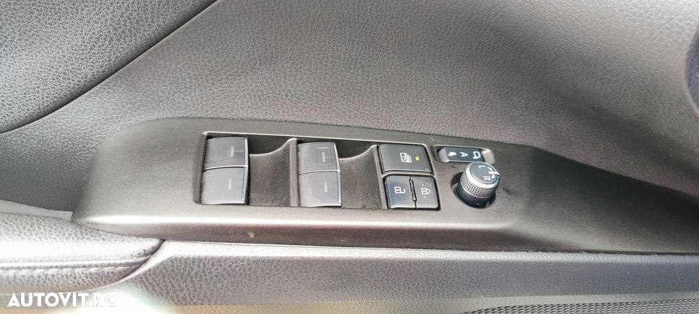 Toyota Camry 2.5 Exclusive - 17