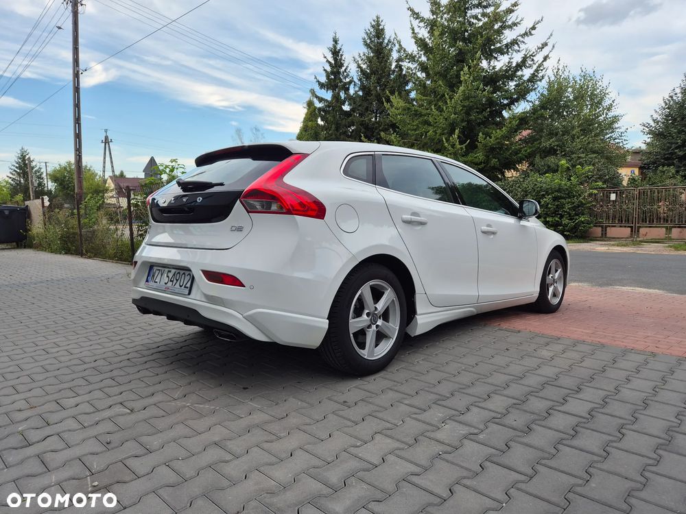 Volvo V40 D2 Momentum - 17