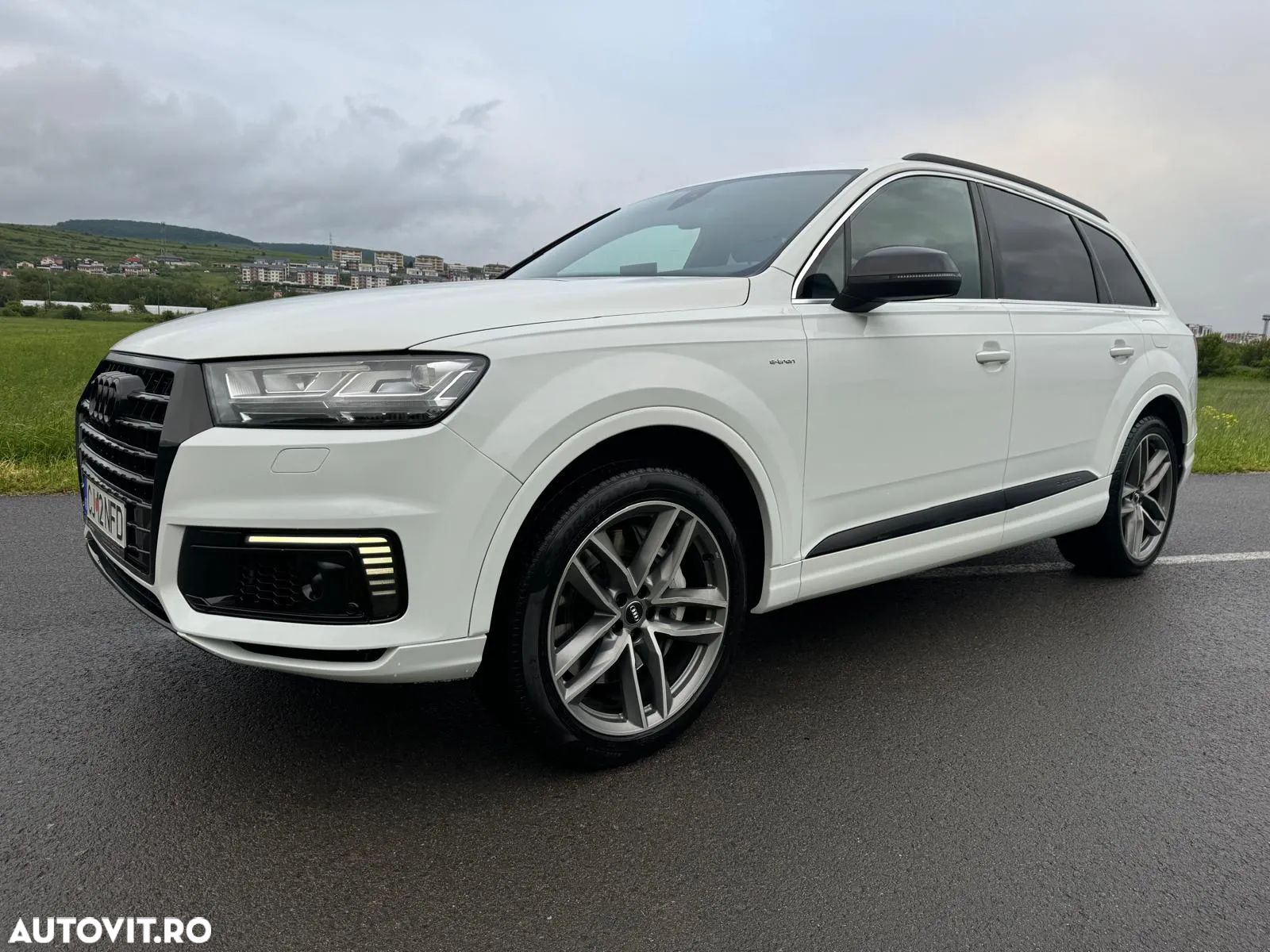 Audi Q7 e-tron 3.0 TDI quattro Tiptronic - 1