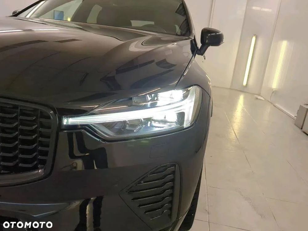 Volvo XC 60 T6 Plug-In Hybrid AWD Plus Black Edition - 7