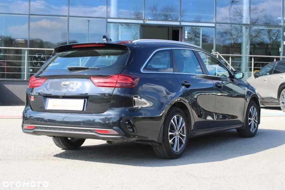 Kia Ceed - 5