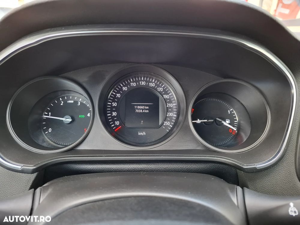 Renault Megane ENERGY dCi Intens - 8