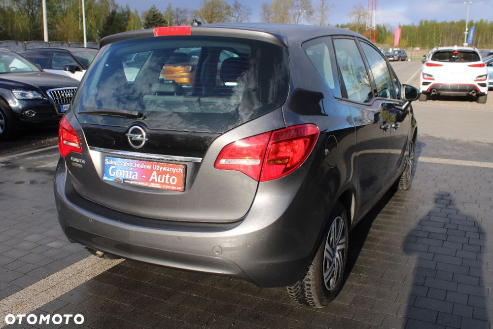 Opel Meriva - 12