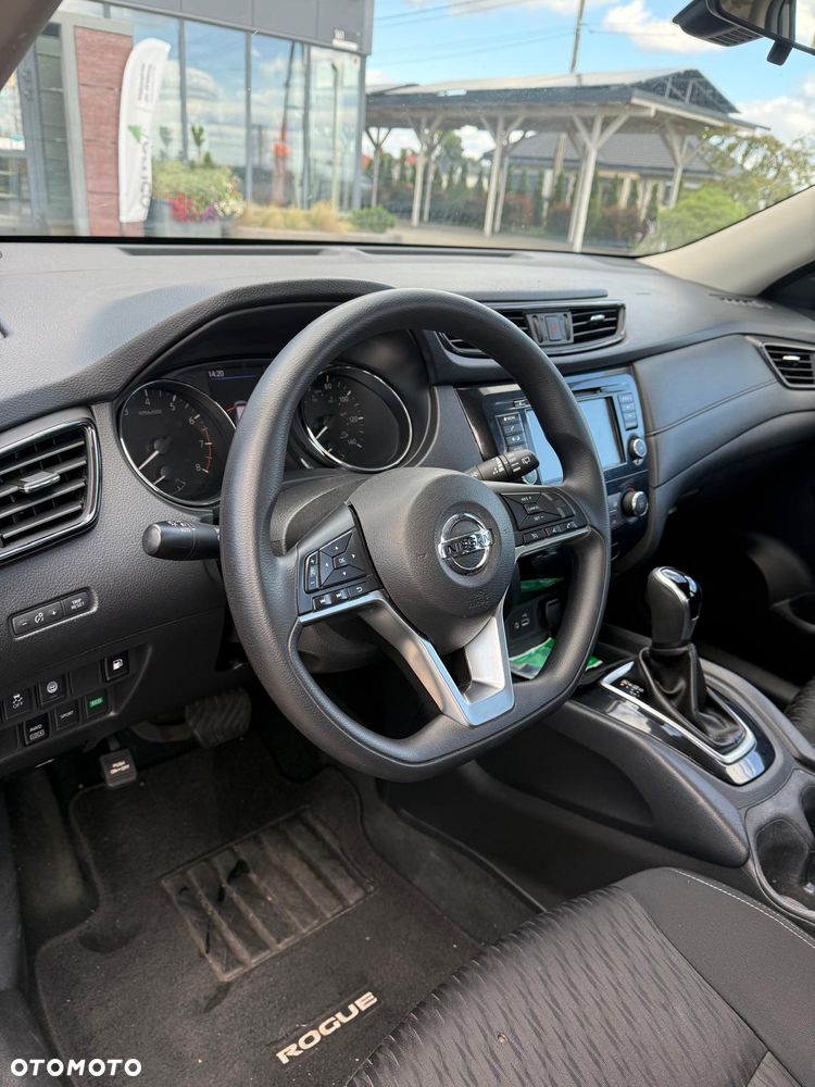 Nissan Rogue - 12