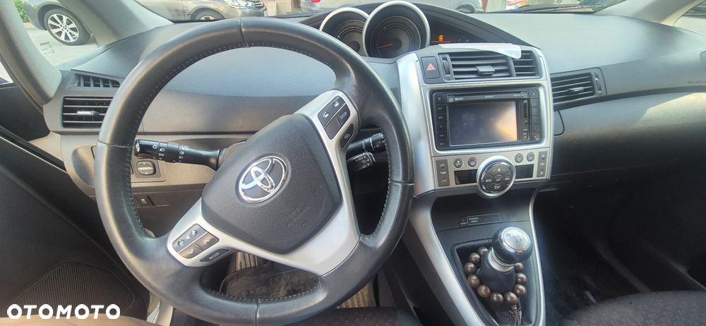 Toyota Verso 2.0 D-4D - 8