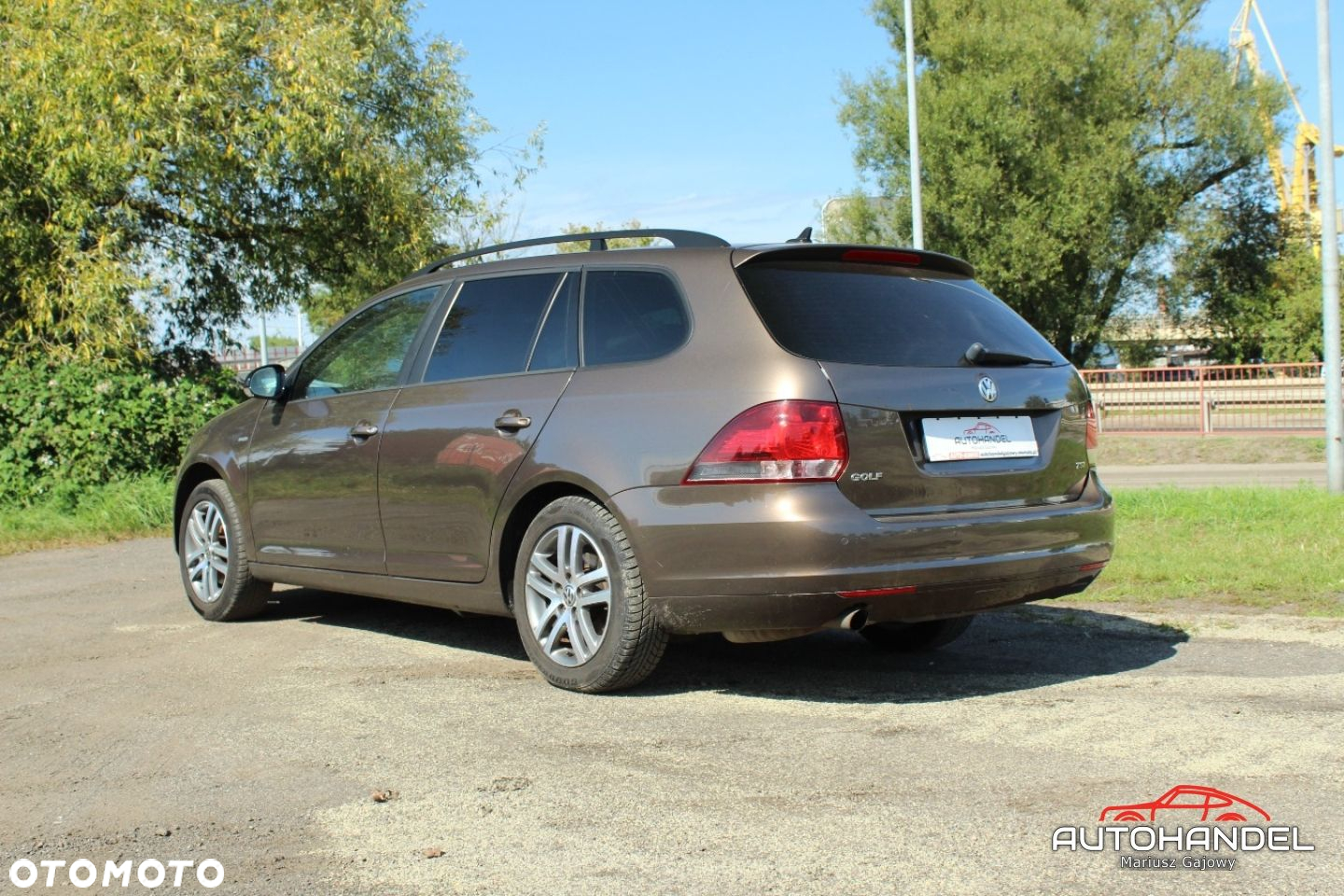 Volkswagen Golf - 6