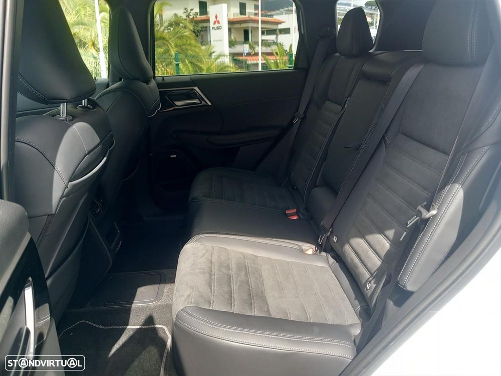 Mitsubishi Outlander 2.4 PHEV Intense - 10