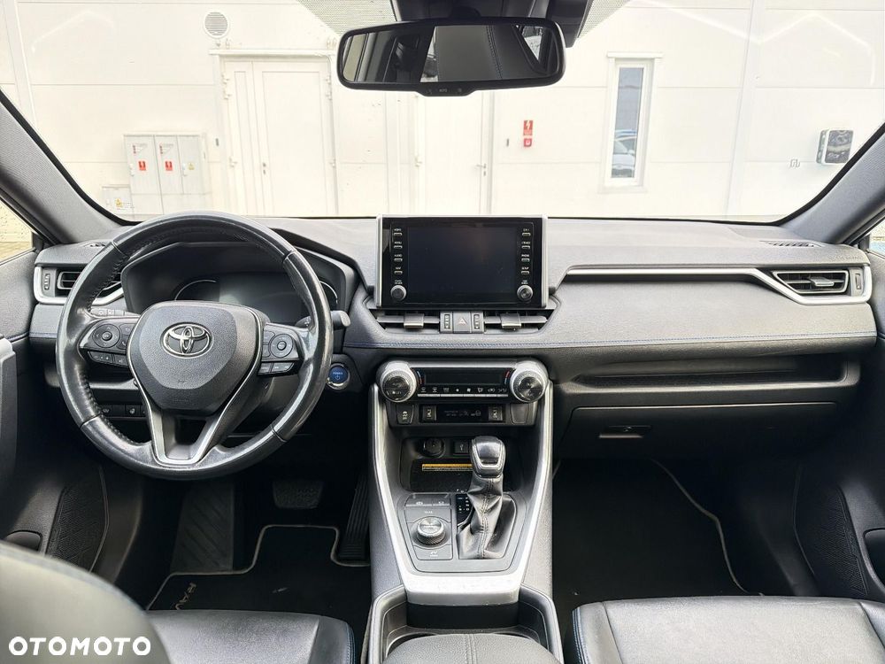 Toyota RAV4 - 10