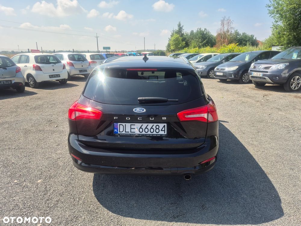 Ford Focus 1.0 EcoBoost STart-Stopp-System TITANIUM DESIGN - 4
