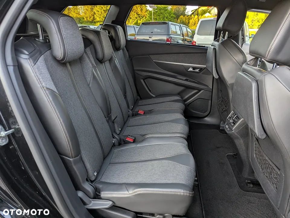 Peugeot 5008 THP 165 EAT6 Allure - 29