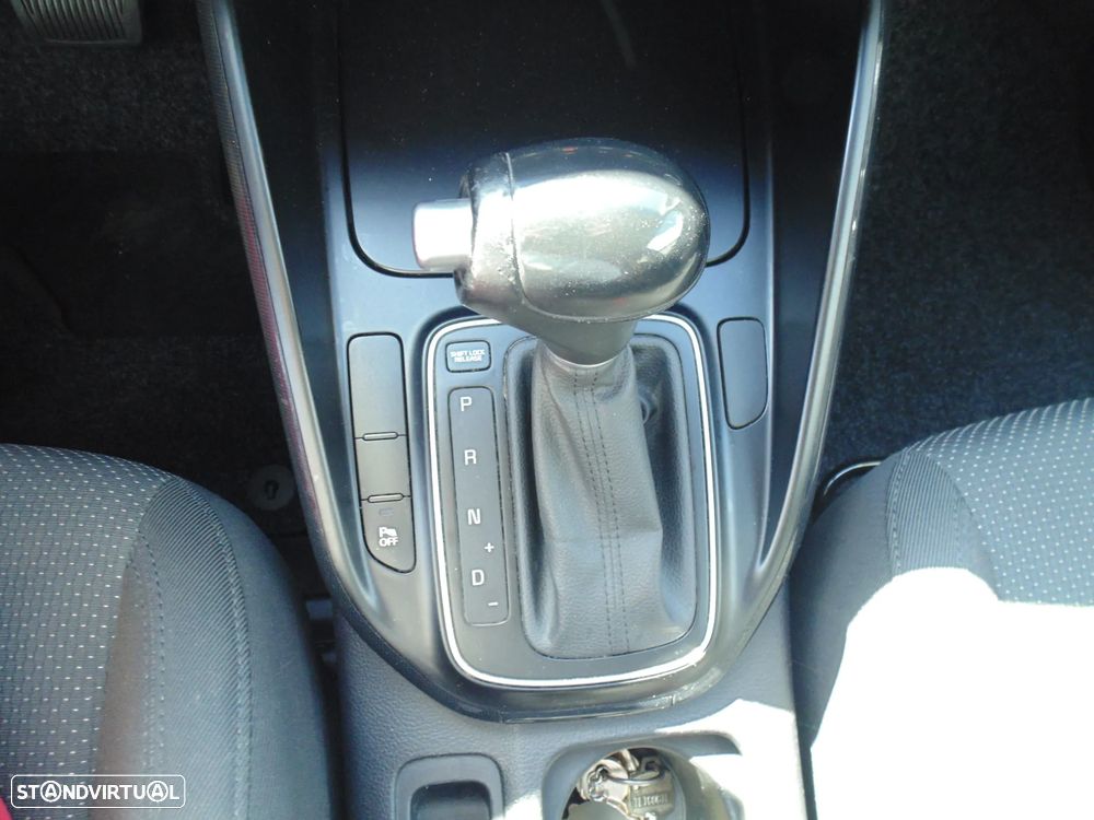 Kia Carens 1.7 CRDi ISG TX Aut. - 32