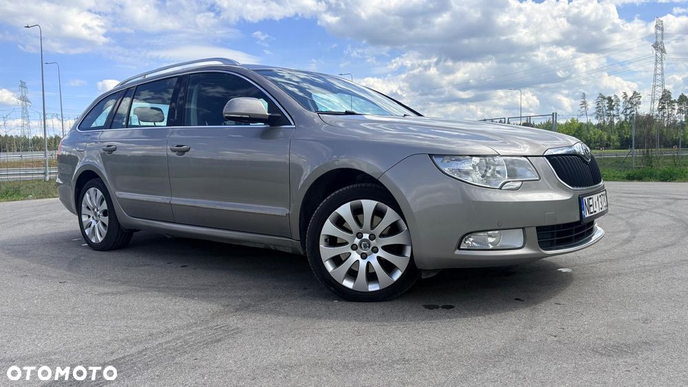 Skoda Superb 2.0 TDI Elegance - 11