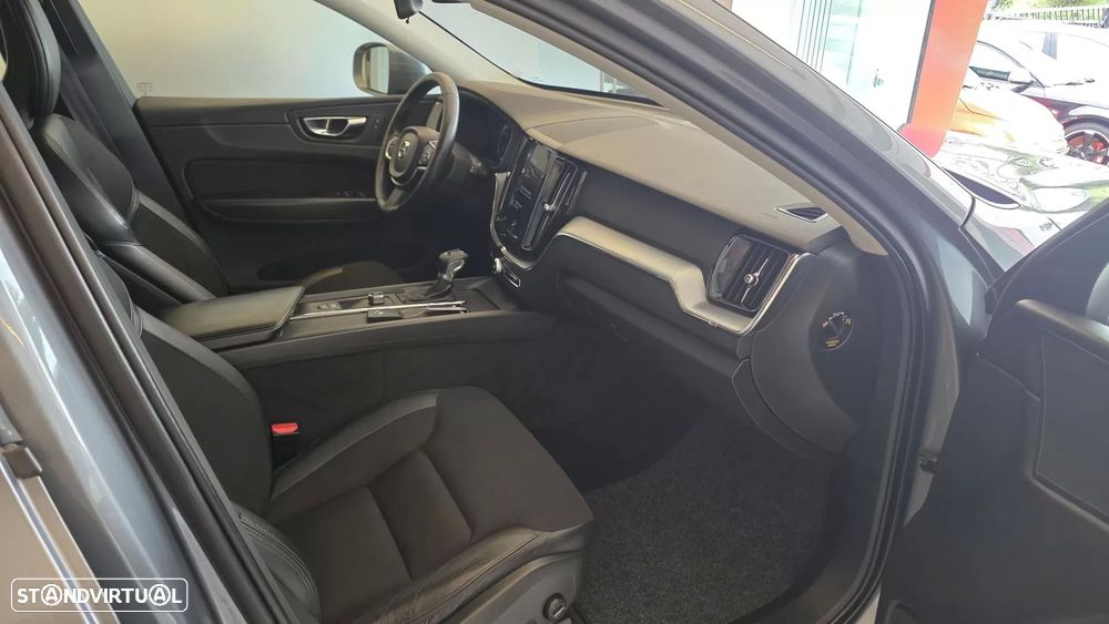 Volvo XC 60 2.0 D4 Momentum Plus Geartronic - 49