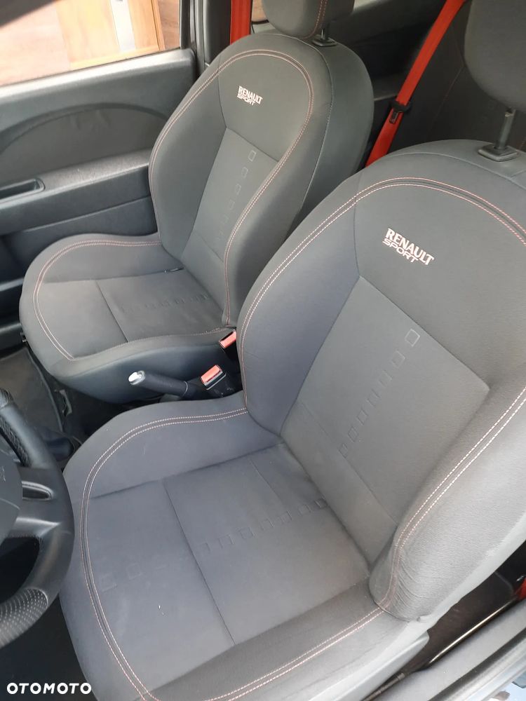 Renault Twingo 1.6 16V RS - 11