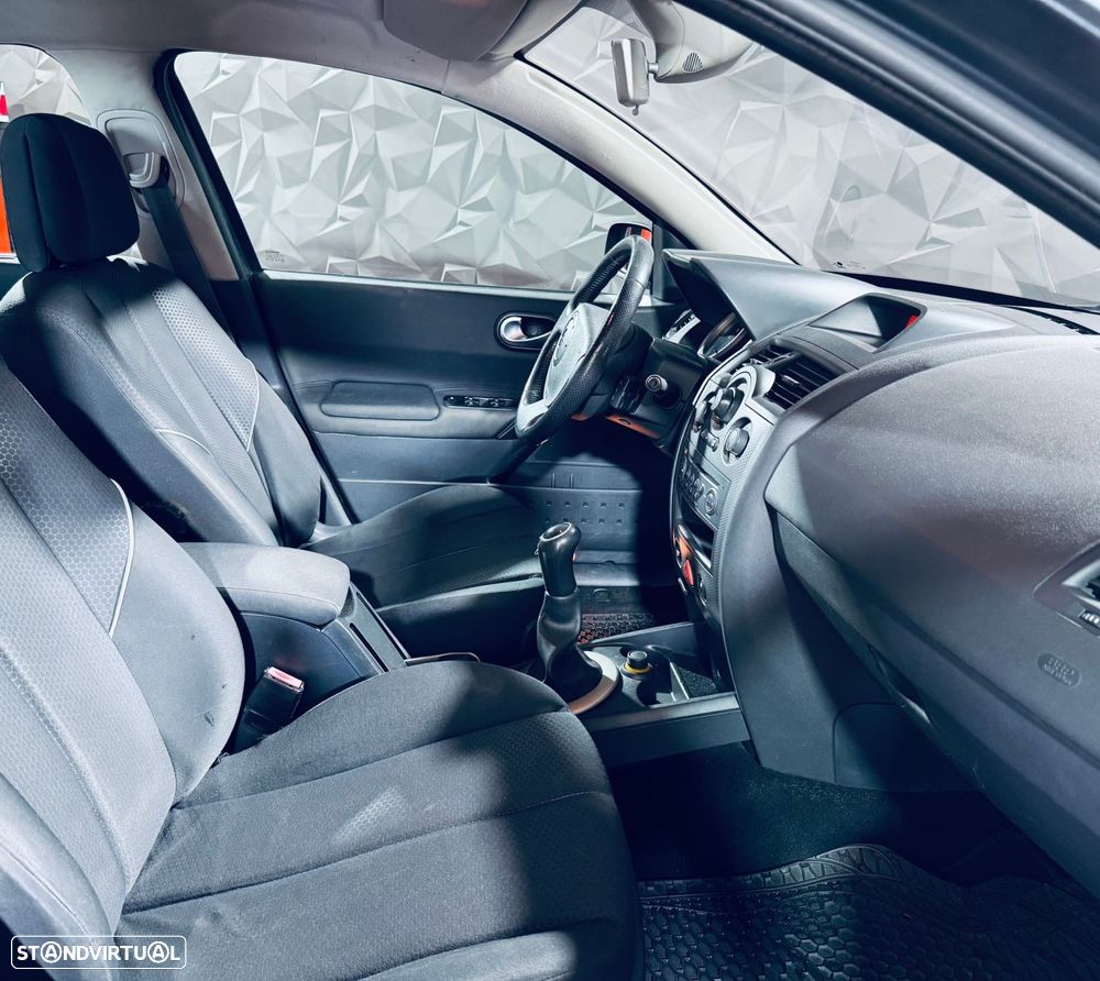 Renault Mégane Break 1.5 dCi Dynamique - 11