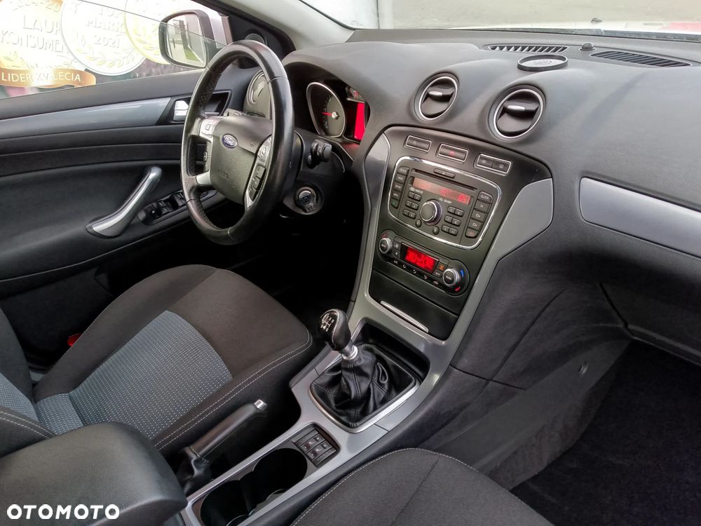 Ford Mondeo 1.6 TDCi ECOnetic Start-Stopp Business Edition - 17