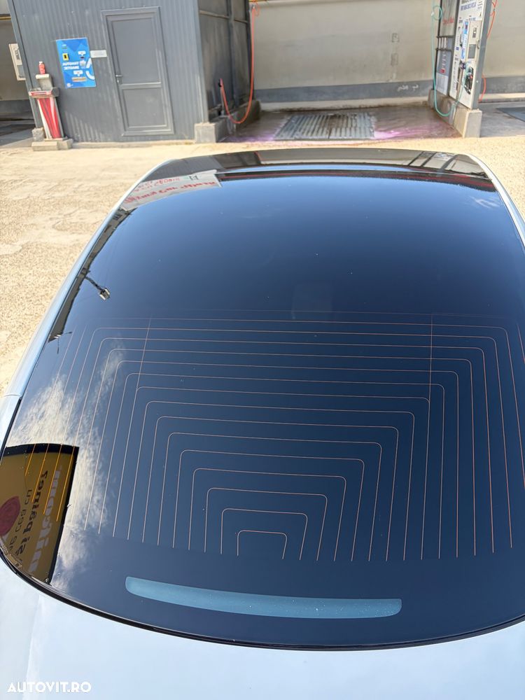 Tesla Model 3 - 9