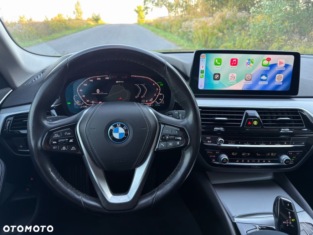 BMW Seria 5 530e Luxury Line sport - 38