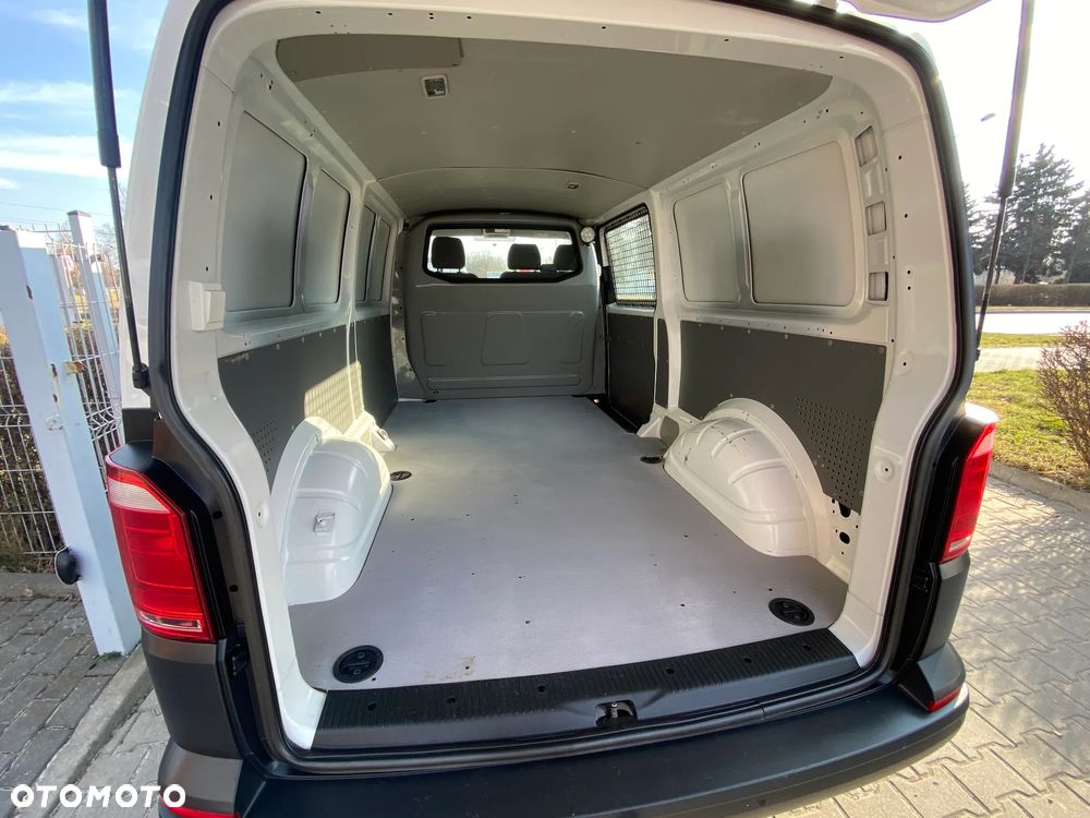 Volkswagen TRANSPORTER 2,0 TDI 140KM DSG L2 DŁUGI NISKI PRZEBIEG - 19