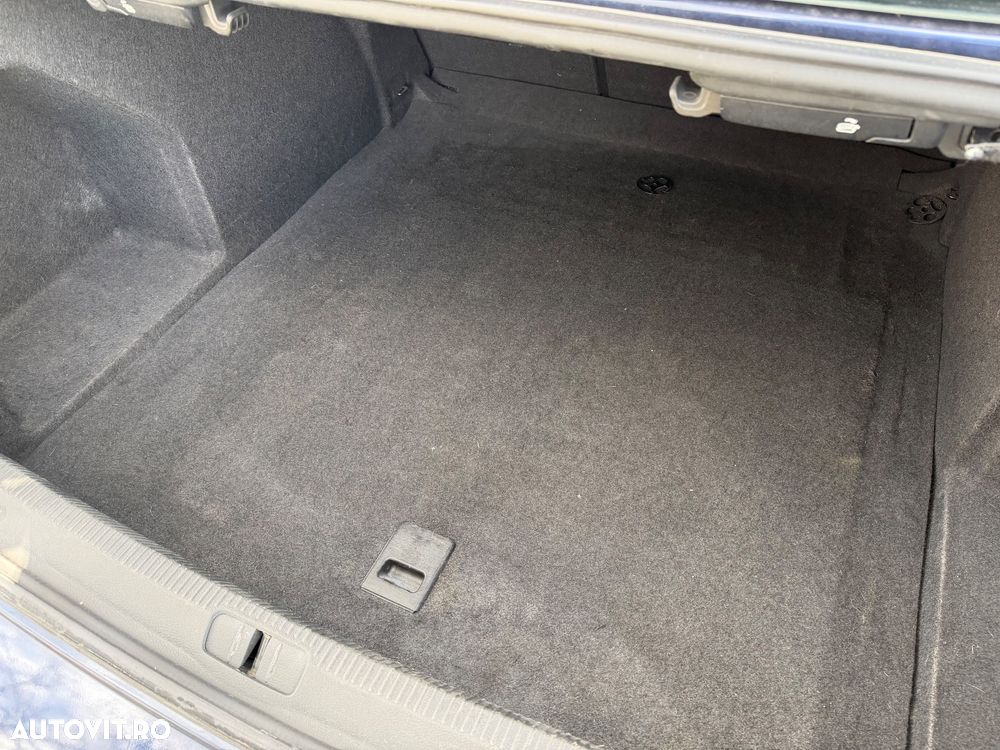 Volkswagen Passat 1.6 TDI BlueMotion - 8