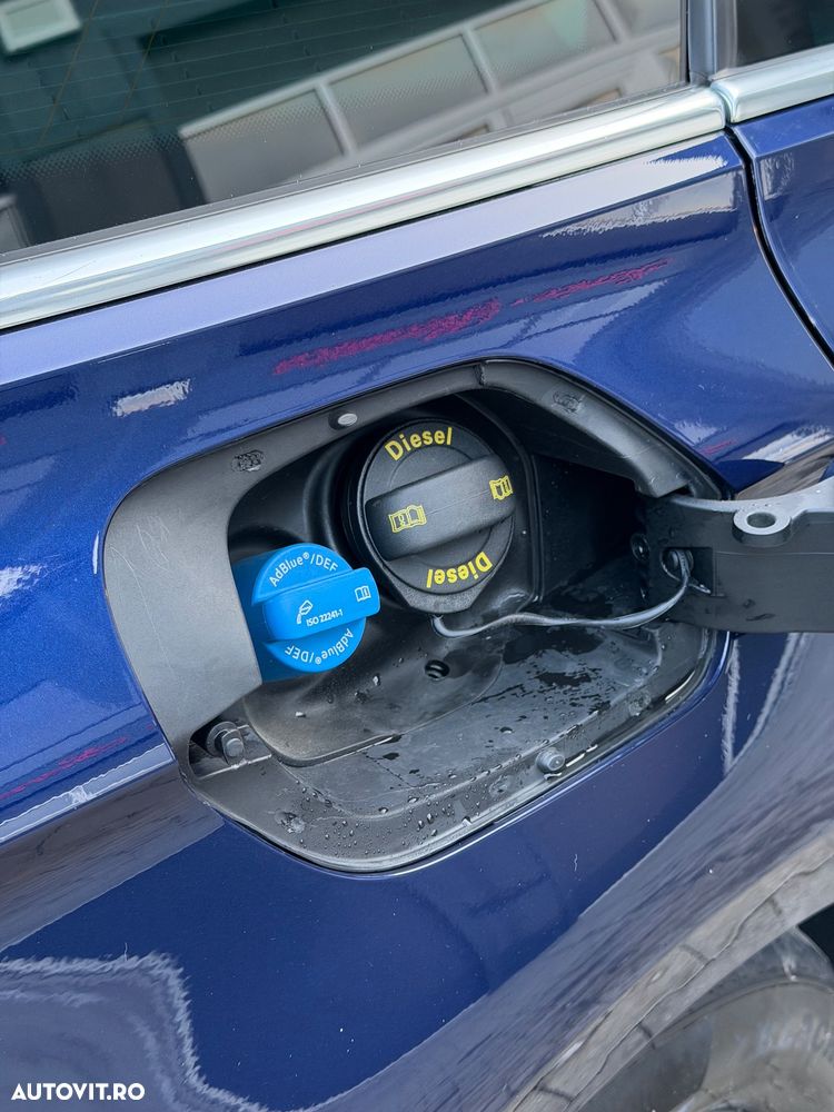 Volkswagen Passat 2.0 TDI SCR DSG Trendline - 19