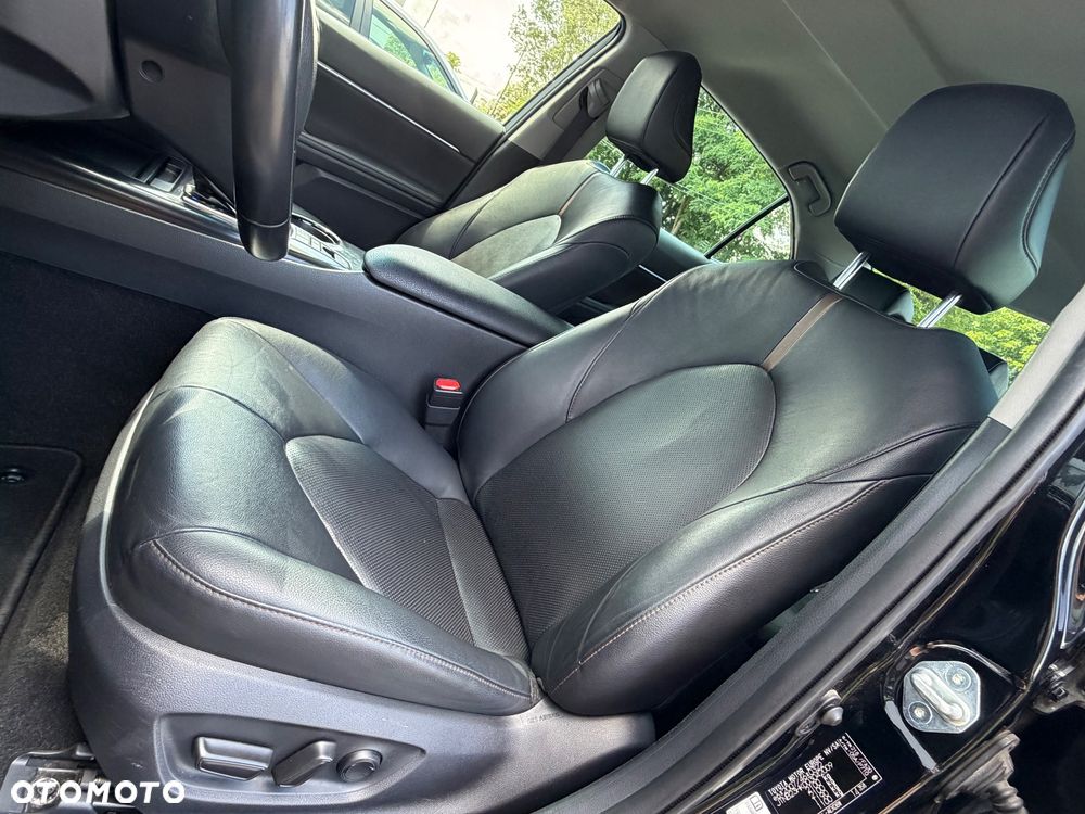 Toyota Camry 2.5 Hybrid Prestige CVT - 17