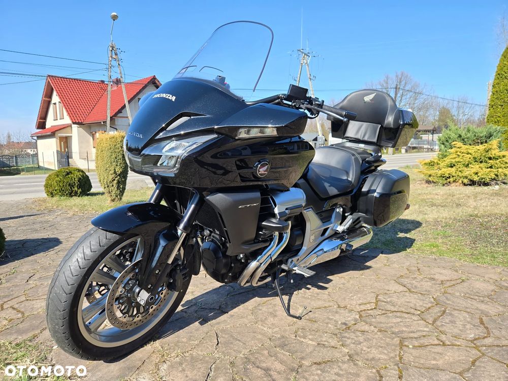 Honda CTX - 30