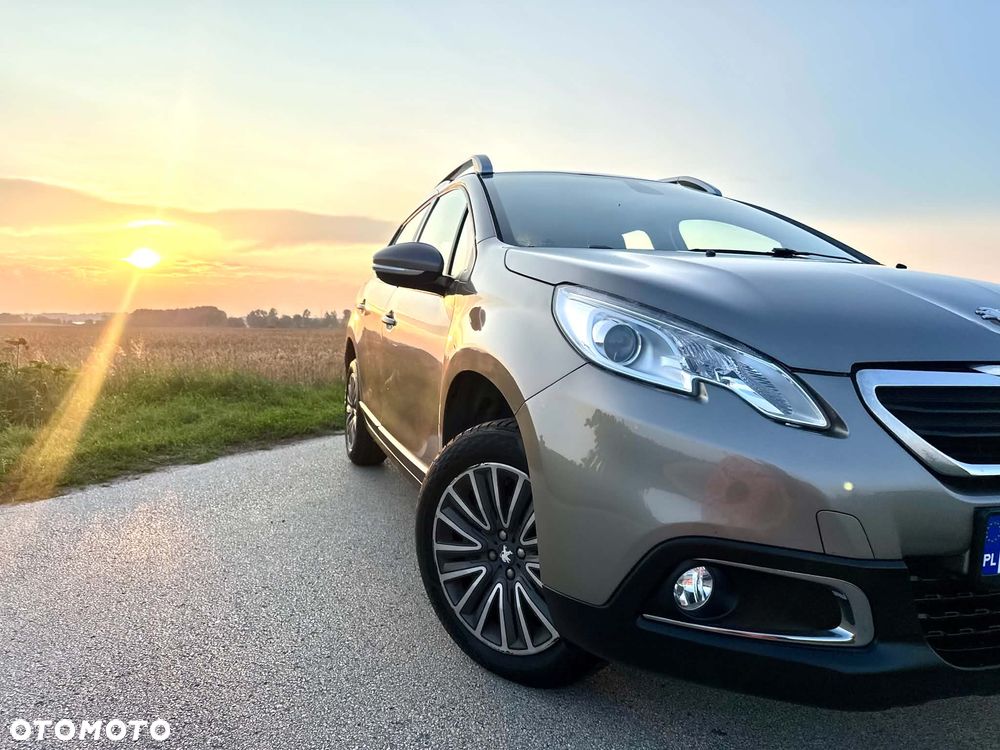 Peugeot 2008 PureTech 82 Urban Move - 1