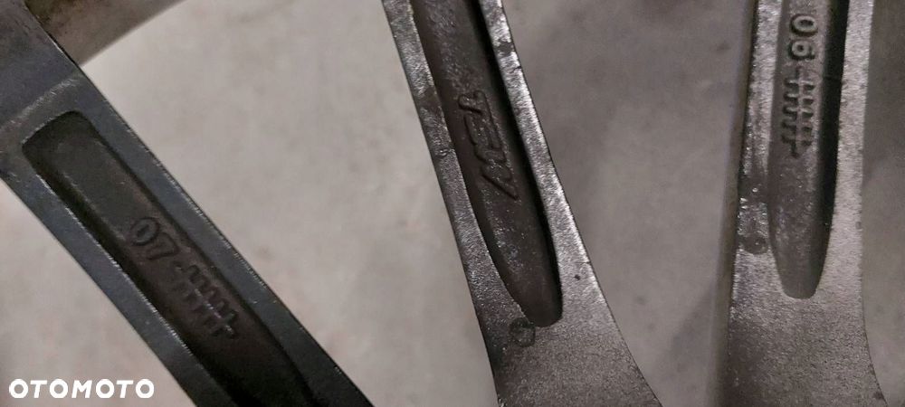 KOŁA KOMPLET FELGI OPONY LETNIE 4SZT 5x120 8Jx19 235/35R19 BMW E90 E91 - 10