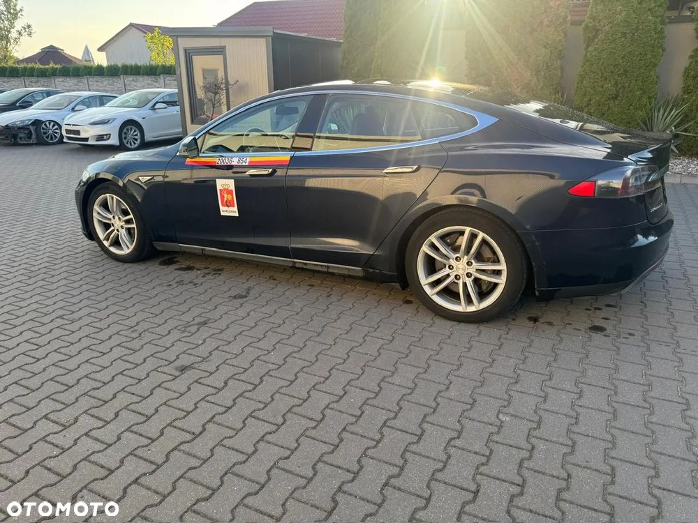 Tesla Model S Standard - 5