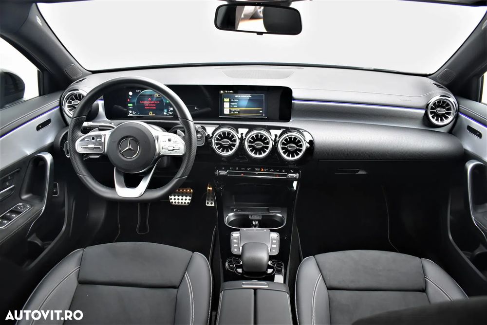 Mercedes-Benz A 250 e Sedan Aut. - 12