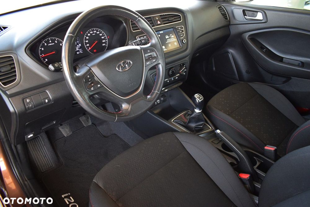 Hyundai i20 - 12