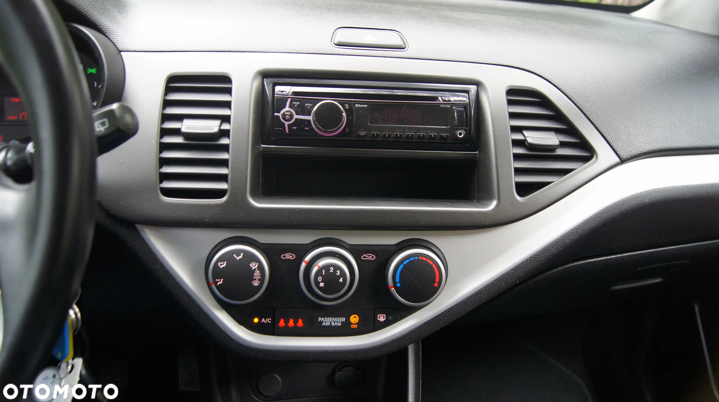 Kia Picanto 1.0 Dream Team Edition - 17