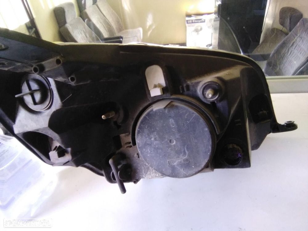 FAROL ESQUERDO FIAT FIORINO FURGÃO/BREAK FAMILIAR 2013 -45570383 - 2