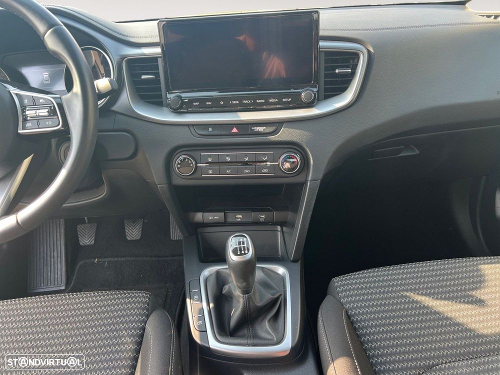 Kia XCeed 1.0 T-GDI Dynamic - 11