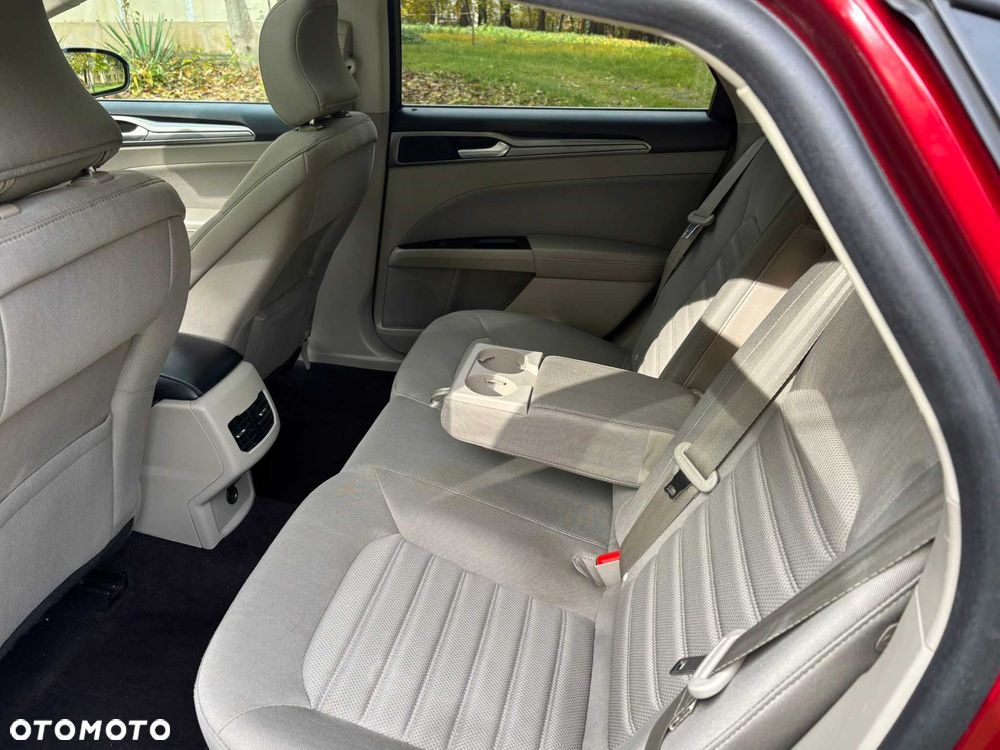 Ford Fusion - 6