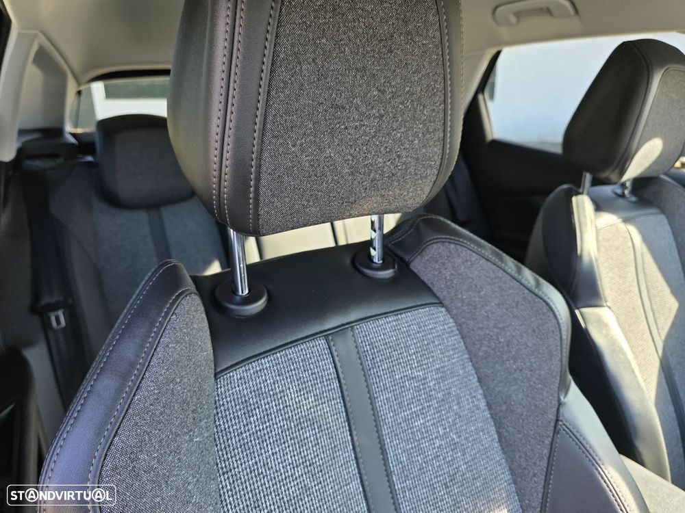 Peugeot 3008 1.2 PureTech Allure Pack - 19